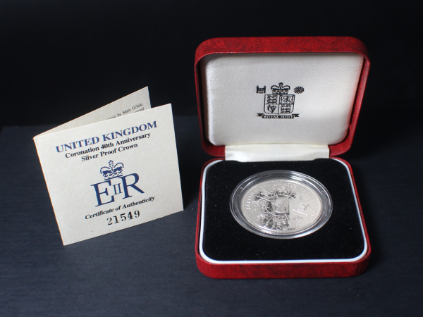 1993 £5 40th Anniversary of Coronation of Queen Elizabeth II B UNC Coin